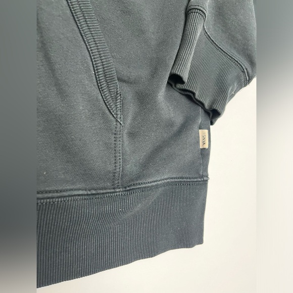 Donating soon 😎 Vans 😎 Man's Hooded Sweeter - Picture 6 of 11